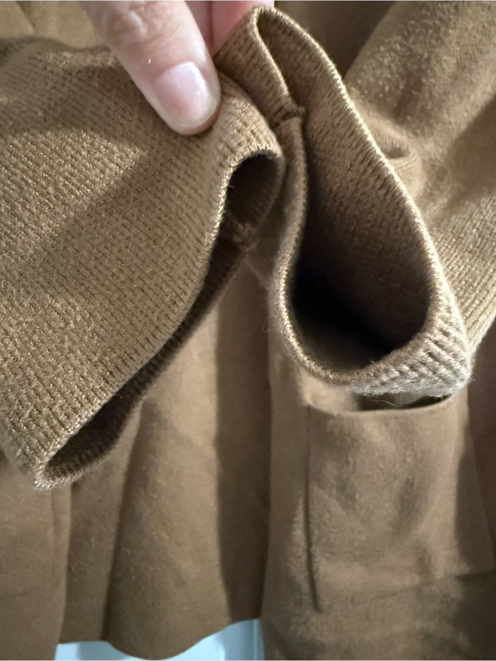 57. dkr & company Camel Open-Front Cardigan Small - Picture 3 of 5